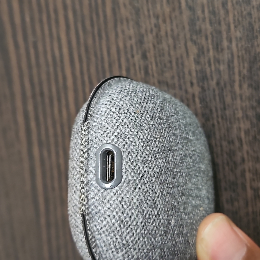 Google Pixel Ear Buds Bluetooth - Picture 4 of 4